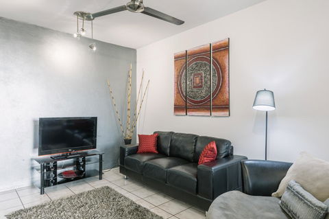 CitySide Apartment - 2 Bedroom With Private Courtyard - Tourism TAS 1