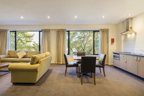 Crowne Plaza Canberra, An IHG Hotel - Hobart Tourism 35