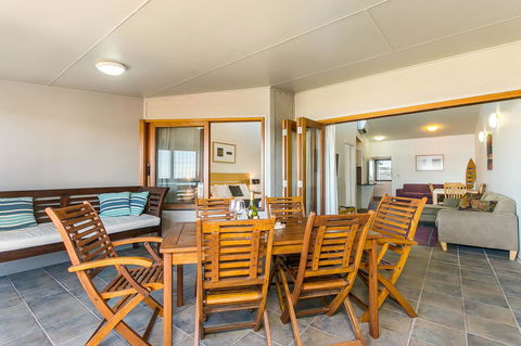 Lennox Holiday Apartments - Tourism TAS 33