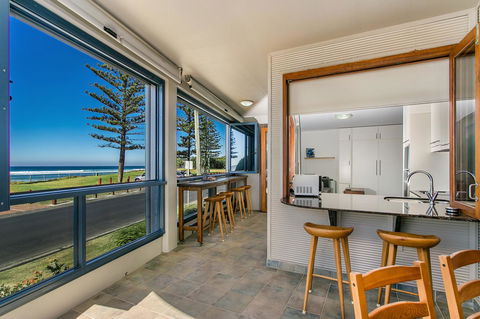 Lennox Holiday Apartments - Tourism TAS 32