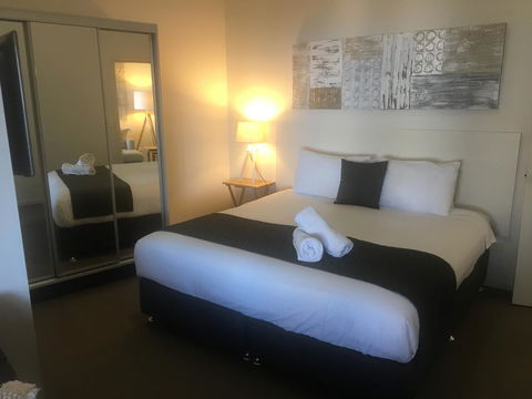 Lennox Holiday Apartments - Tourism TAS 16