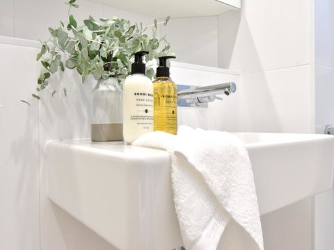 BONDI BEACH PAD-hosted By:L'Abode Accommodation - Tourism TAS 2
