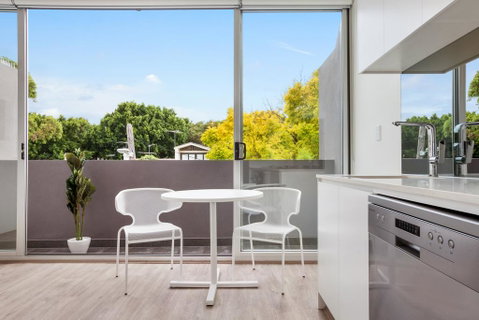 Bondi Beach Studio King Suite + Balcony - Tourism TAS 2