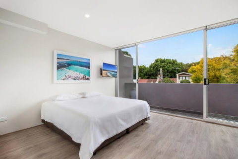 Bondi Beach Studio King Suite + Balcony - Tourism TAS 0