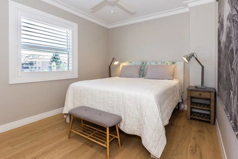 BONDI BREEZE-hosted By:L'Abode Accommodation - Hobart Tourism 2