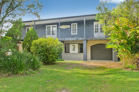 BONNY BEACH HOUSE - Holiday Accomodation With Pool - Hobart Tourism 0