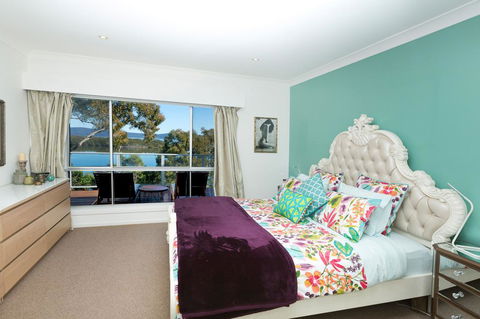 Booti Booti Lakehouse - Hobart Tourism 2
