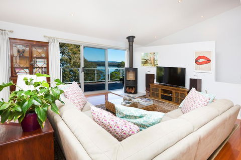 Booti Booti Lakehouse - Hobart Tourism 0