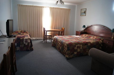 Bordertown Dukes Motorinn - Tourism TAS 1