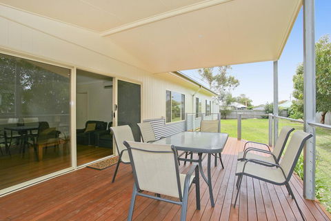 Boston Beach House 46 - Hobart Tourism 2