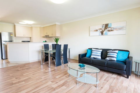 Bottletree Apartments On Bridge - Hobart Tourism 0