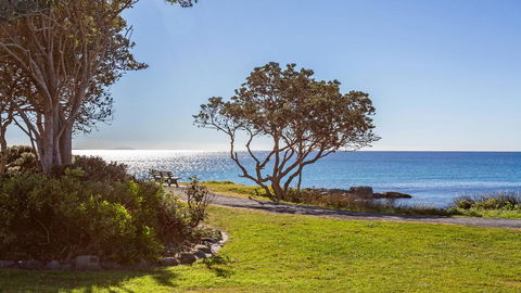 Boulevarde 2 - Pebbly Beach - Hobart Tourism 2