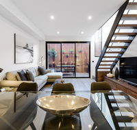 Boutique Stays - County Down Contemporary Port Melbourne Home - Hobart Tourism