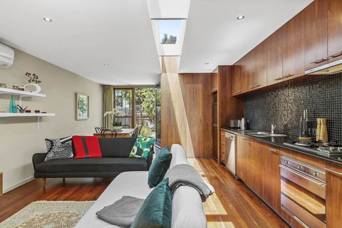 BOUTIQUE STAYS - Curran Terrace - Hobart Tourism 3