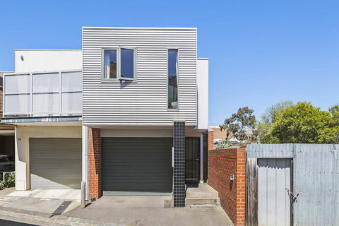 BOUTIQUE STAYS - Curran Terrace - Hobart Tourism 2
