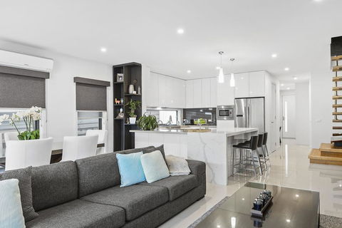 BOUTIQUE STAYS - Edinburgh Place - Hobart Tourism 3