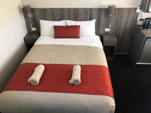 Bradman Motor Inn - Tourism TAS 0