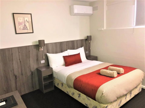 Bradman Motor Inn - Tourism TAS 1