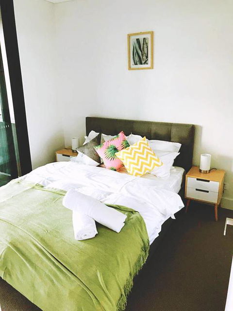 Brand New 2 Bed Apartment With Absolute Park View - Hobart Tourism 3