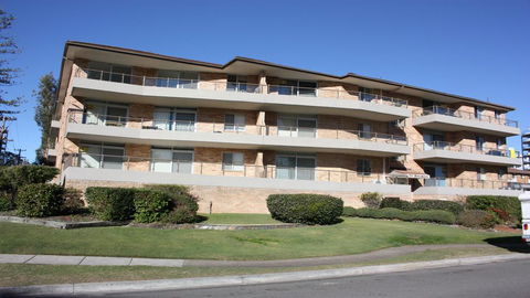 Breakers 10 - Main Beach Location! - Hobart Tourism 1