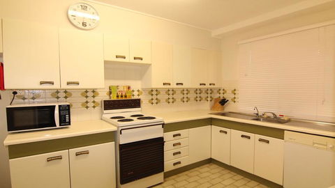 Breakers 10 - Main Beach Location! - Hobart Tourism 3