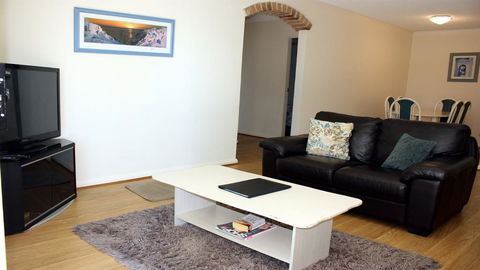 Breakers 8 - Main Beach Location! - Hobart Tourism 1