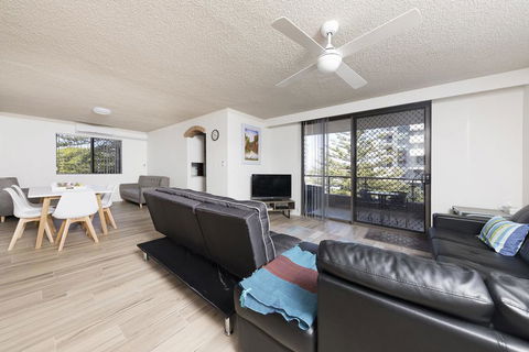 Breakers Unit 3 - Hobart Tourism 1