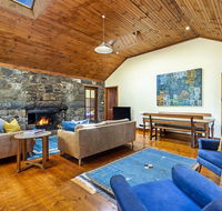 Breakfast Creek Cottage - Central bluestone cottage - Hobart Tourism