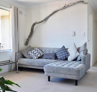 BRIGHT and airy TOP FLOOR apartment with FAB views - Tourism TAS