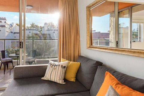 Bright Central Pad With Rooftop Pool, Gym & Parking - Tourism TAS 3