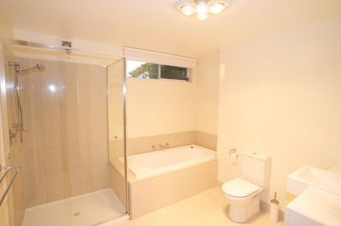 Broadbeach Inverloch Resort - Tourism TAS 1