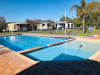 Broadwater Beach Cottage with WiFi