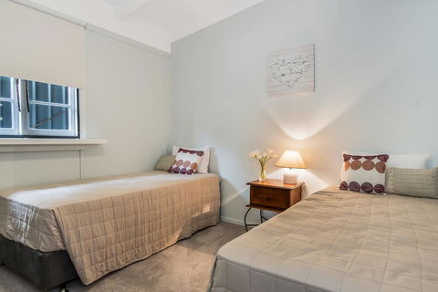 Brooklet Cottage - Hobart Tourism 0