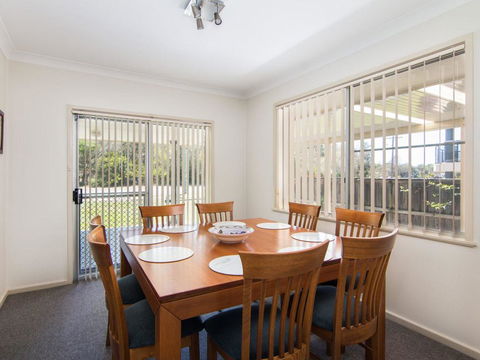 Bubsys Beach House At Pebbly - Hobart Tourism 2