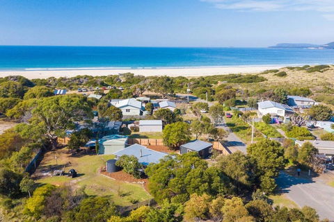 BUNGALOW BEAUTY - Hosted By: L'Abode Accommodation - Tourism TAS 2