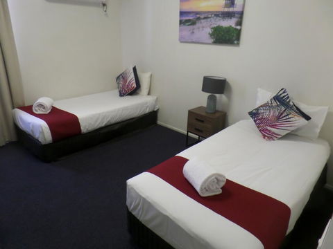 Burke & Wills Mt Isa - Tourism TAS 2