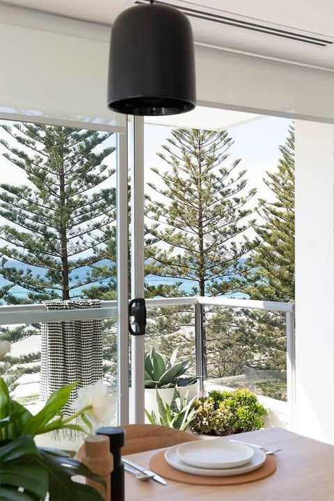 Burleigh Luxe - Hobart Tourism 3