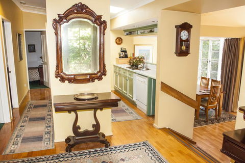 Bygone Beautys Cottages - Bronte Cottage - Hobart Tourism 2