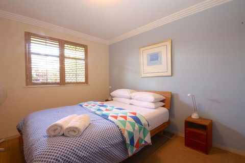 Byron Break - Hobart Tourism 1