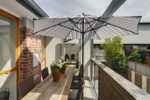 Byron Butter Factory Apartments - Hobart Tourism 0