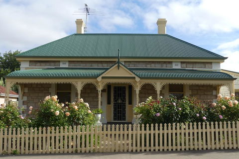 Cabernet Cottage - Hobart Tourism 1