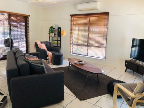 Cable Beach Retreat - Hobart Tourism 3