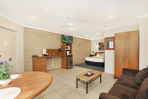Caboolture Riverlakes Boutique Motel - Hobart Tourism 1