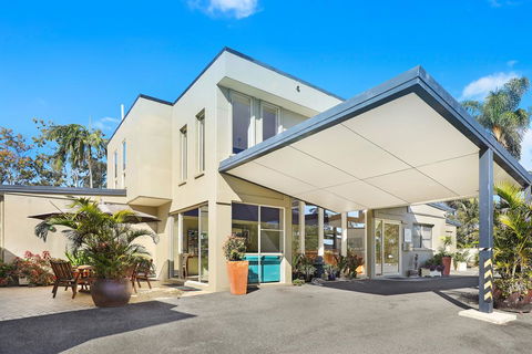 Caboolture Riverlakes Boutique Motel - Hobart Tourism 0