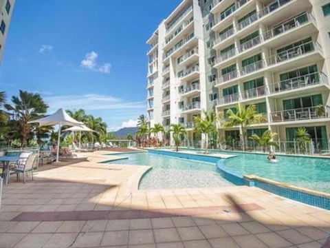 Cairns Esplanade 2 Bed 2 Bath Resort Hotel - Hobart Tourism 0