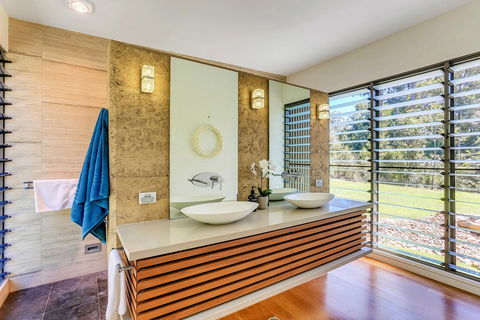 Calanthe Acreage - Doonan - Tourism TAS 3