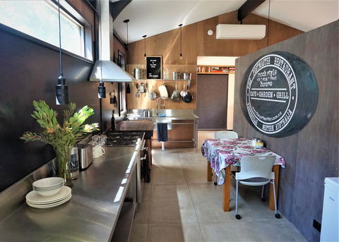 Callaway House Guest Stay - Hobart Tourism 3