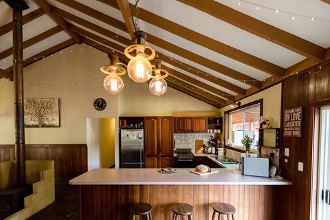 Camellia Cottage - Hobart Tourism 3