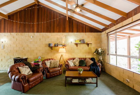 Camellia Cottage - Hobart Tourism 0
