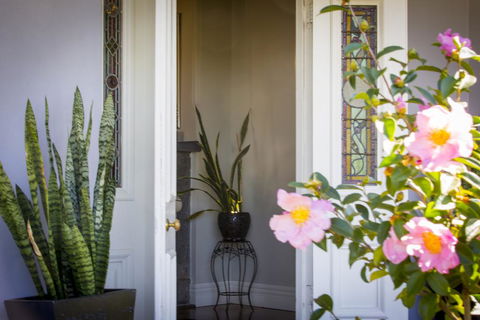 Camellia Cottage - Hobart Tourism 3